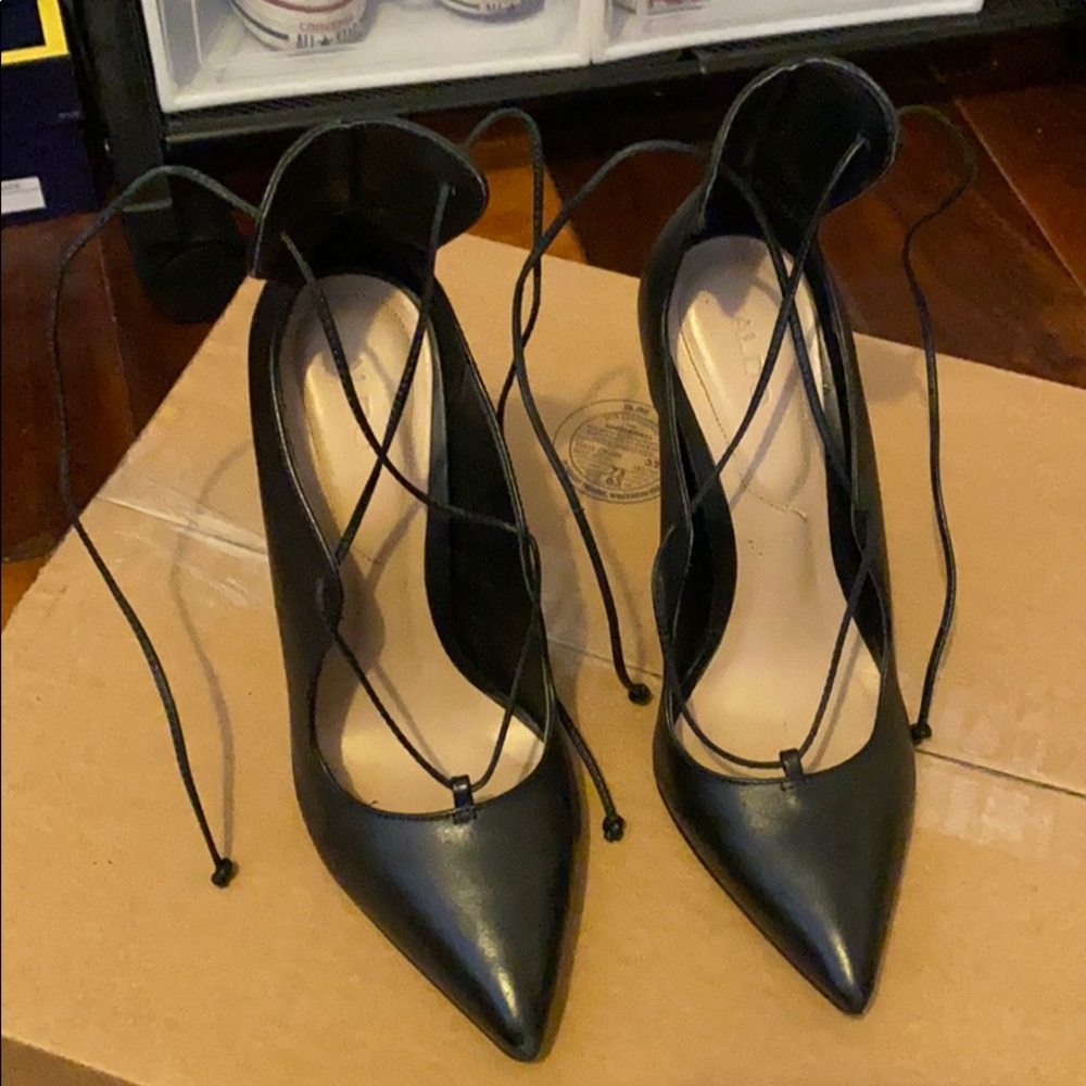 Laced Aldo Pumps